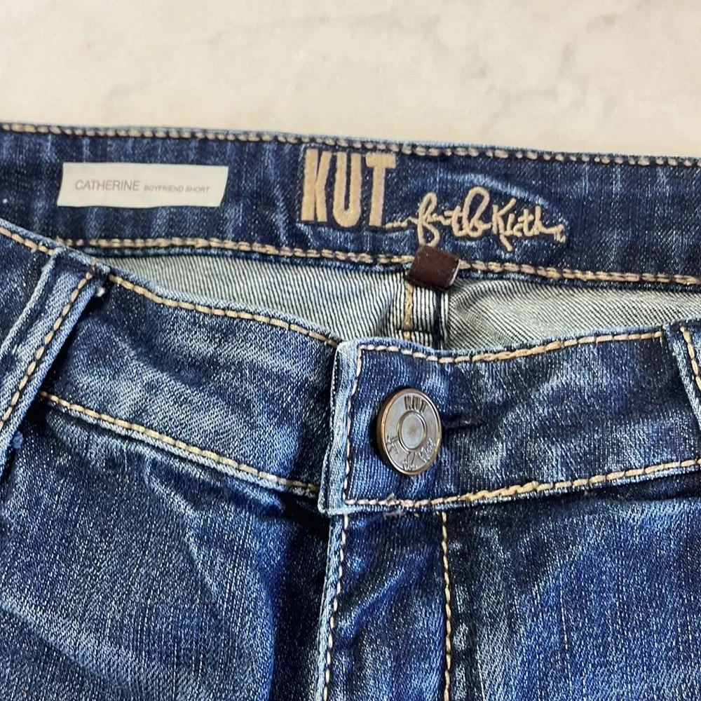 Kut Catherine Size 8 Denim Shorts